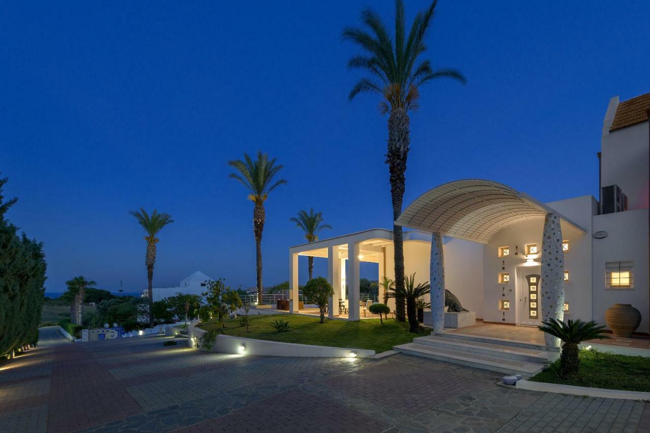 Grande Dame Villa Of Rhodes Асгуру Экстерьер фото